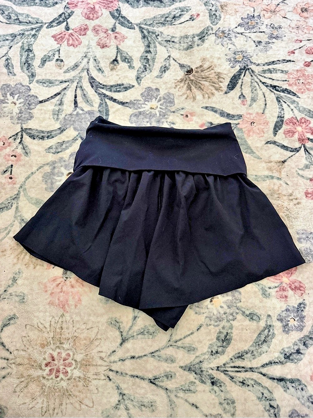 OFFLINE by Aerie Real Me Black Flowy Foldover Shorts Size S